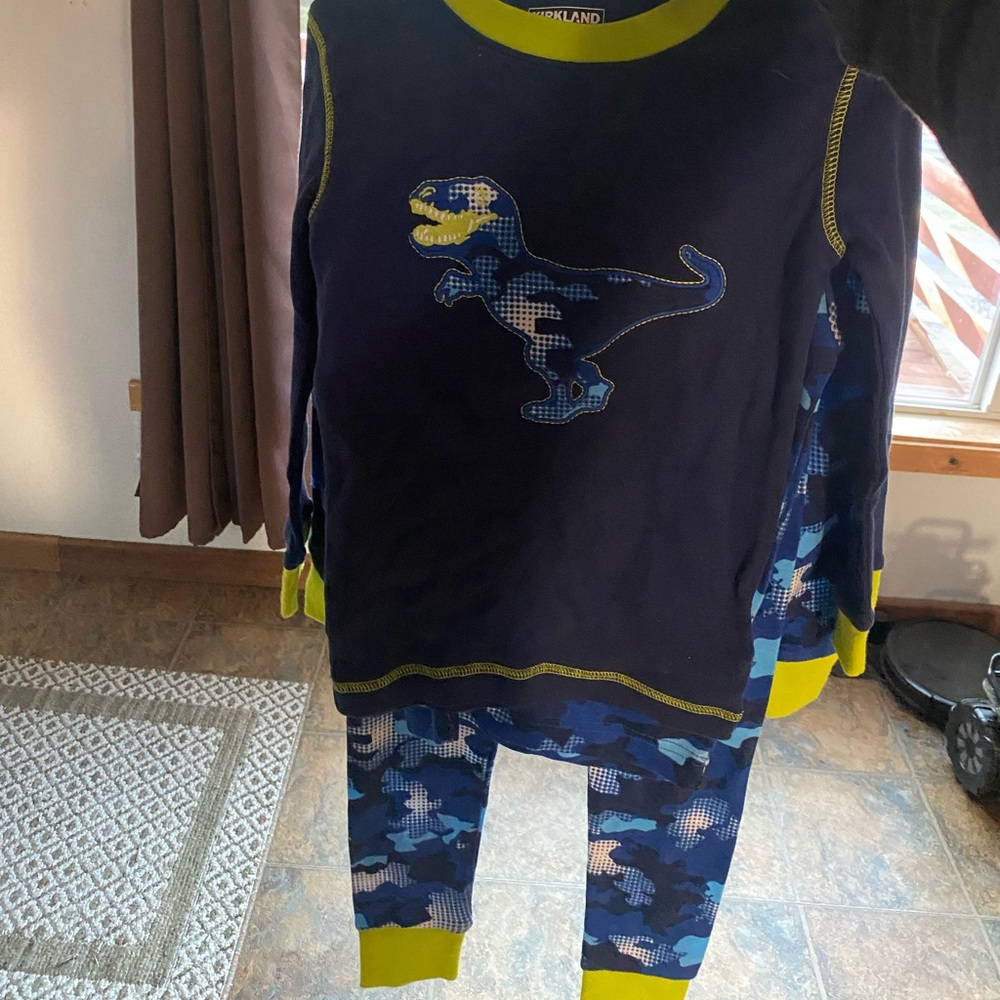 Kirkland 3-piece pajama set